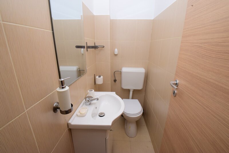 Vitan - Fizicienilor, 2 camere, 2 bai, centrala proprie, mobilat si utilat