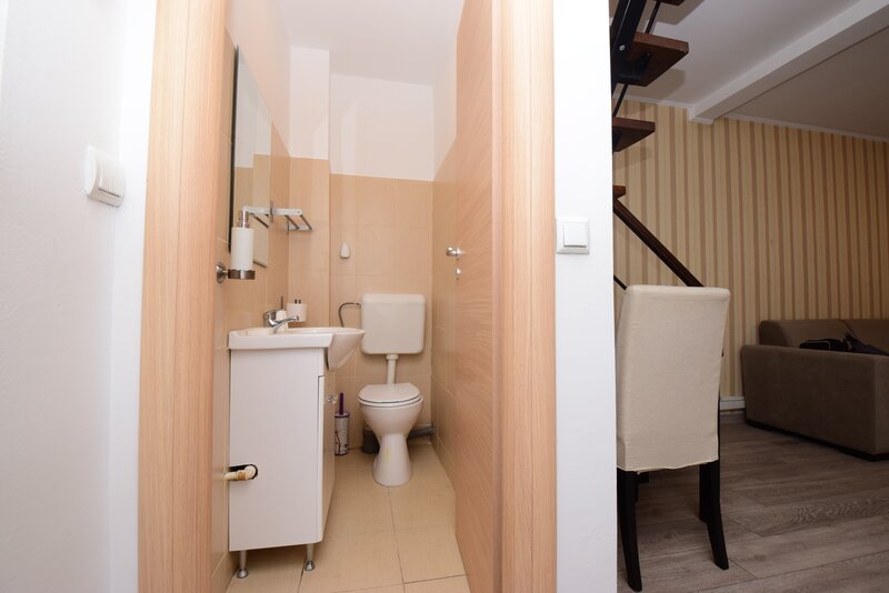 Vitan - Fizicienilor, 2 camere, 2 bai, centrala proprie, mobilat si utilat